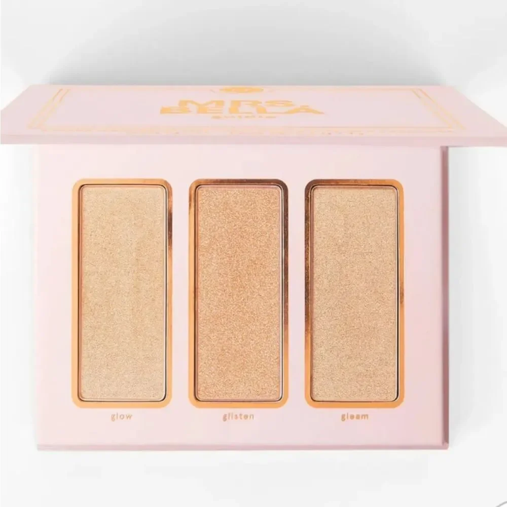 BH Cosmetics Mrs. Bella 3 Color‎ Highlighter Trio